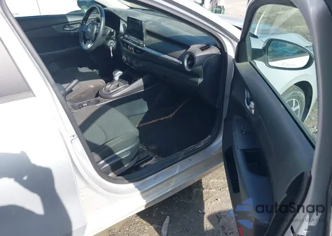 2021 Kia Forte Lxs из США, поврежденный, VIN 3KPF24AD7ME318479